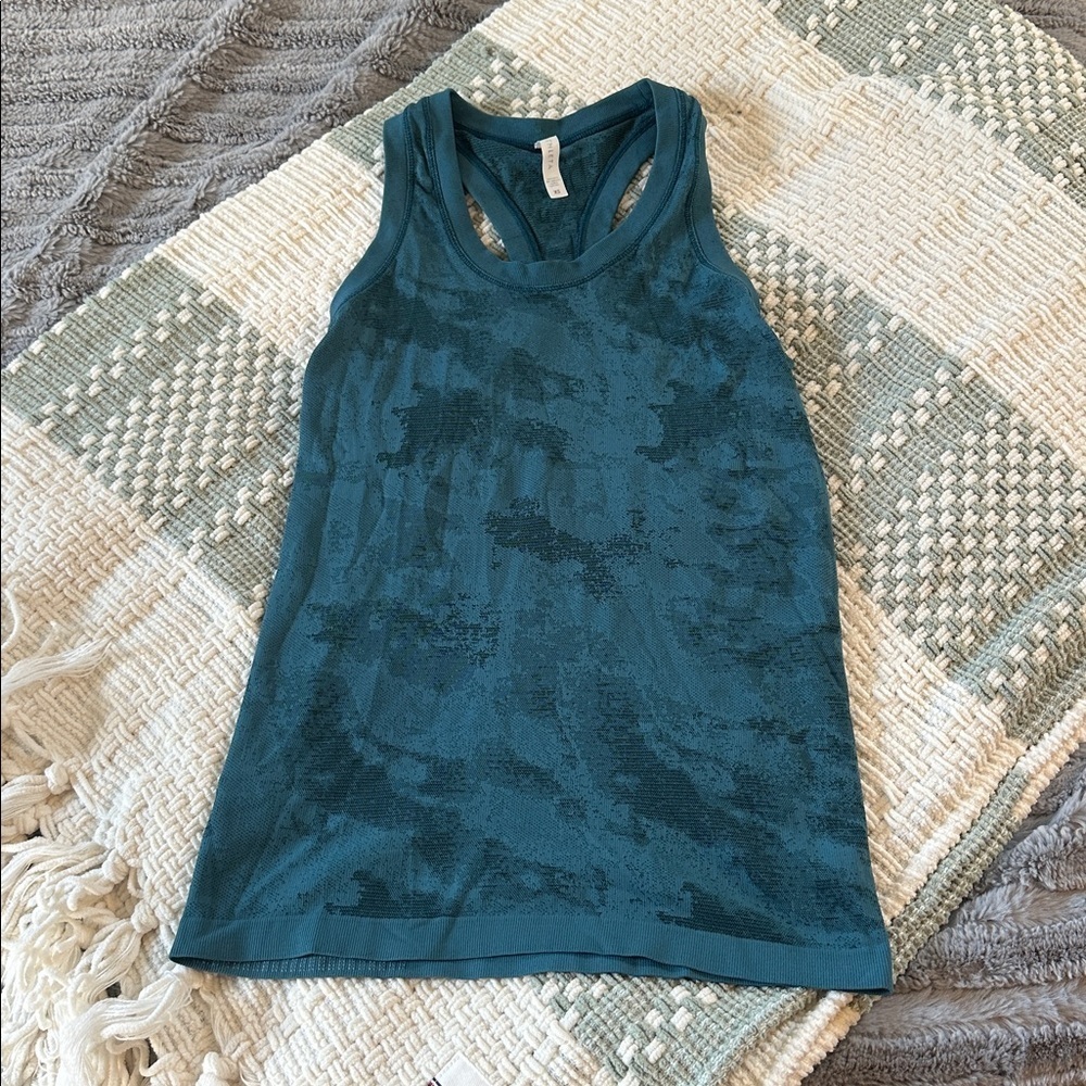 Athleta Blue Patterned Tank Top